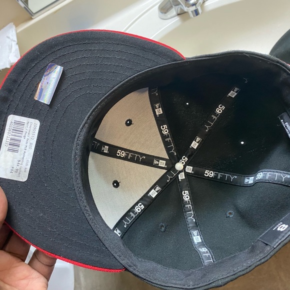 1.PITTSBURGH PIRATES 🏴☠️ 🧢 2.CINCINNATI🧢 3.ALL BLACK 🧢NEW ERA Sizes is 8️⃣ - Picture 12 of 15